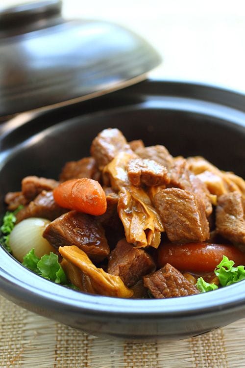 Asian Beef Stew - Chinese stew with beef and vegetables. This slow-cooked beef stew recipe is comforting, delicious and so easy to make | rasamalaysia.com