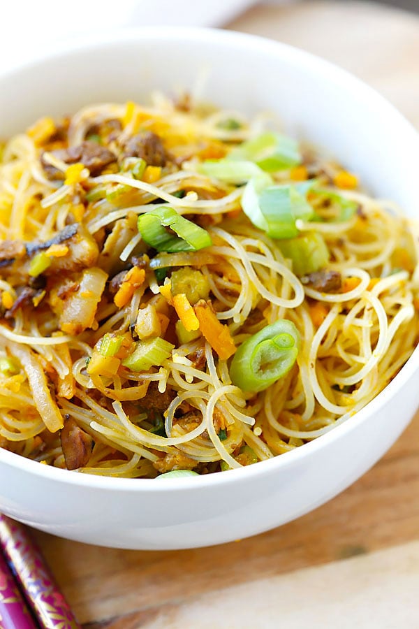 Taiwanese style rice noodles stir-fried with ground pork and pumpkin.