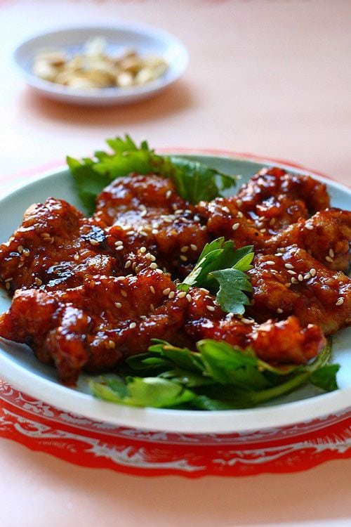 Peking Pork Chops – The tenderness and juiciness of the pork coupled with the sweet, tart and smoky taste of the sauce makes this a perfect dish to serve with steamed rice. | rasamalaysia.com