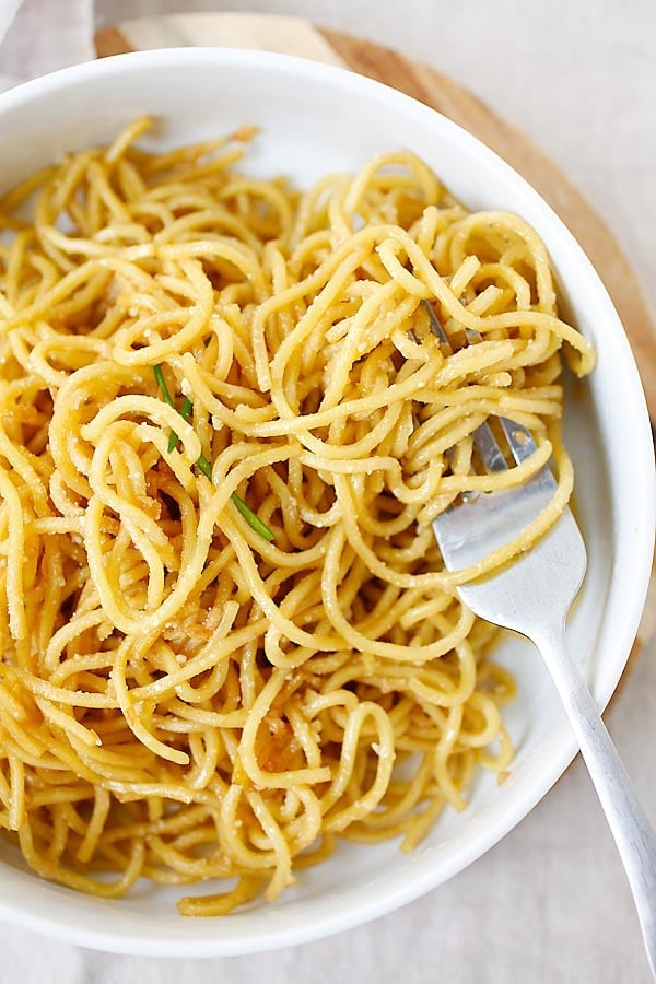 Easy and quick Asian Garlic Noodles in a plate.