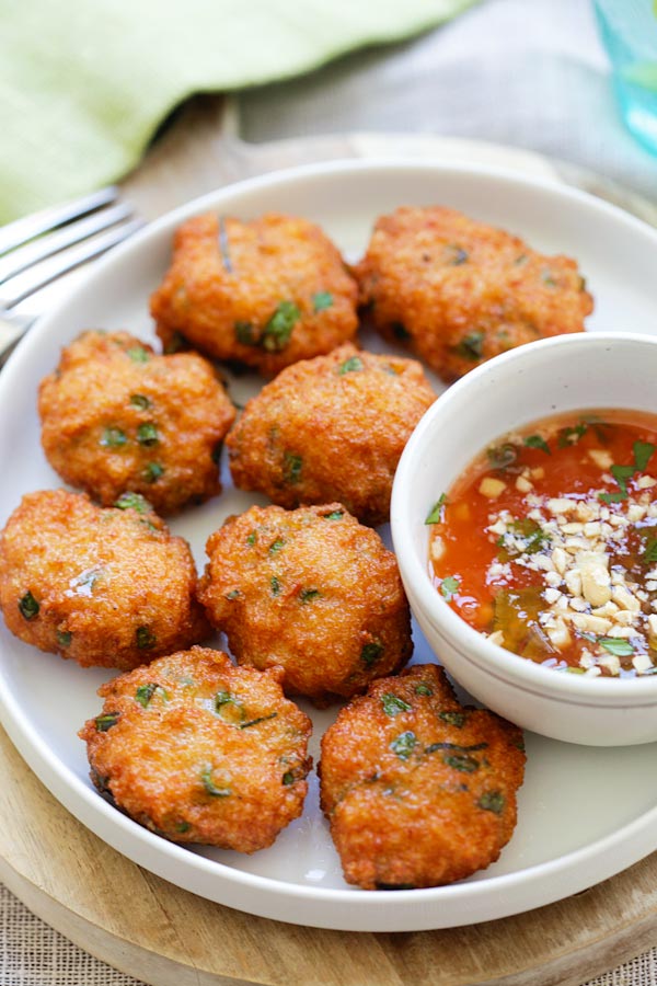 Thai shrimp cakes made of shrimp, red curry paste and long beans.