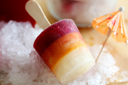 Fruity and refreshing 3 tones homemade Popsicle.