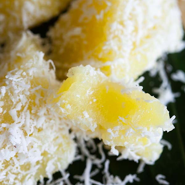 Traditional Filipino Cassava Cake » Hummingbird High