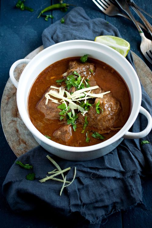 Nihari is a beef stew popular in northern India, Pakistan and Bangladesh. Nihari is a hearty beef stew that is great for fall/winter months. | rasamalaysia.com