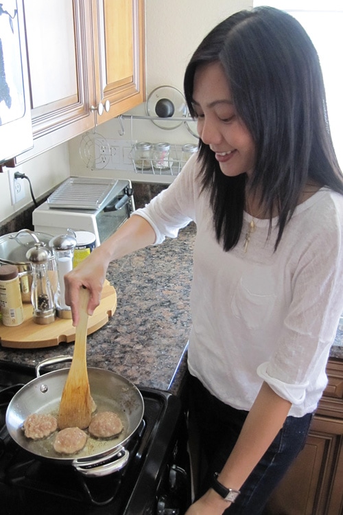 Easy homemade chicken sausage lettuce wraps in the making with Bee.