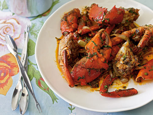 Easy and quick Vietnamese crab with tamarind and chili stir fry.