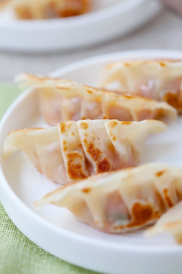 Easy Japanese dumplings made with pork and shiitake mushroom.