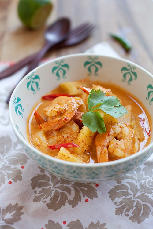 Thai prawn cheap and pineapple curry