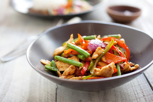 Malaysian easy and quick ayam paprik stir fry recipe.