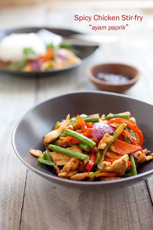 Spicy Chicken Stir-Fry – this is my spicy chicken stir-fry recipe, or ayam paprik, a very popular and well-loved dish in Malaysia. Enjoy! | rasamalaysia.com