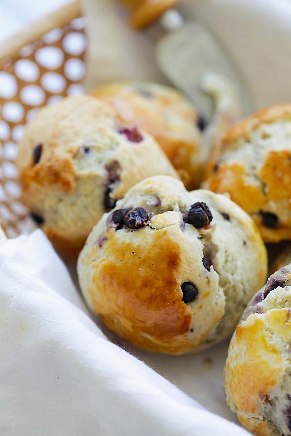 Easy and delicious homemade English scones recipe.