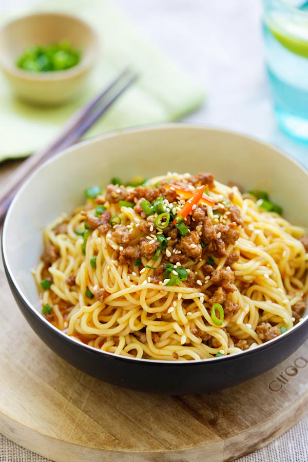 Sichuan Chinese Dan Dan noodles with ground meat.