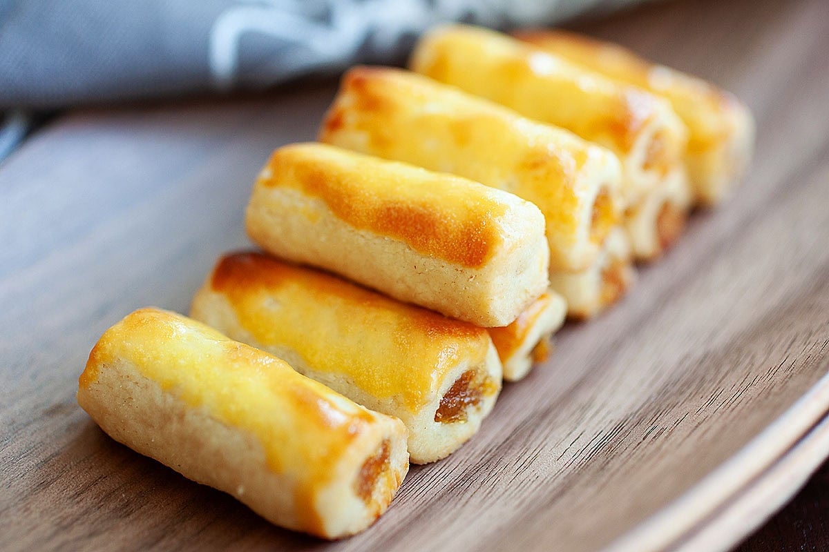 Kue Nastar pineapple rolls with buttery pastry and pineapple jam.