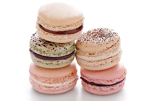 Easy and delicious homemade French macaroons, ready to serve.