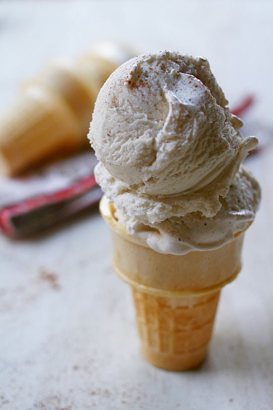 Easy and healthy homemade cinnamon bun ice cream.