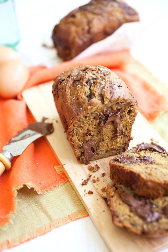 Easy and delicious homemade Banana Bread with loads of Nutella fillings.