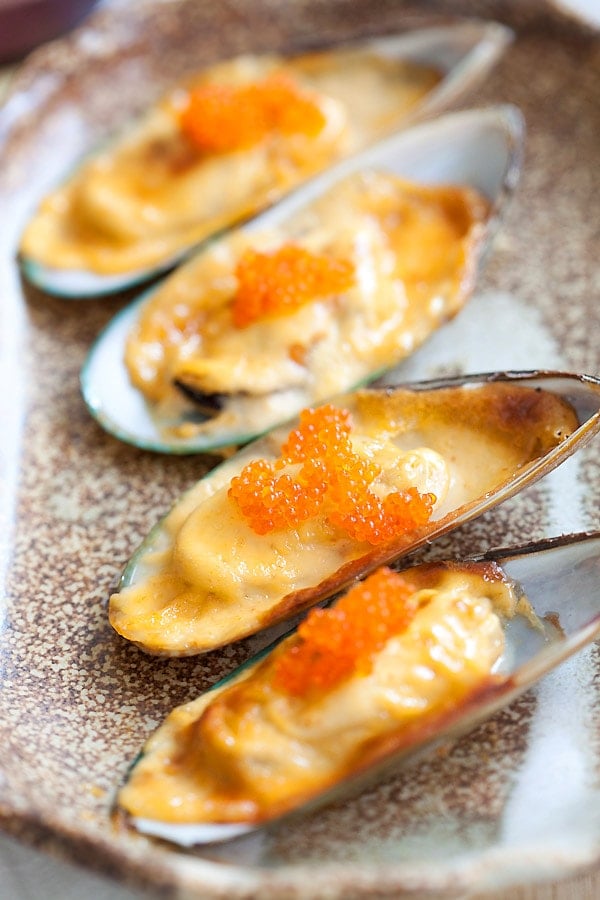 Easy recipe for Cheese-mayo mussels with fish roe.