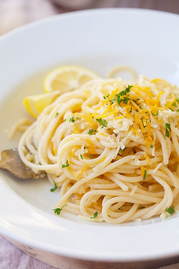 Quick and easy Parmesan Garlic Noodles with garlic and Parmesan cheese.