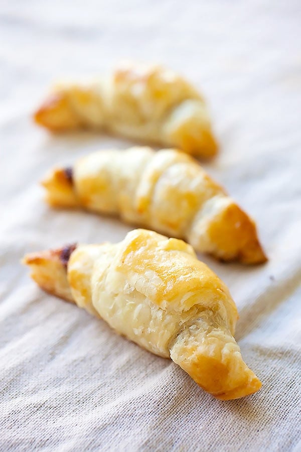 Quick Puff Pastry Croissants with Nutella 