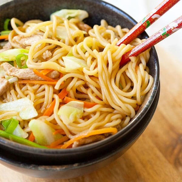 Yakisoba (Japanese Fried Noodles) - Rasa Malaysia