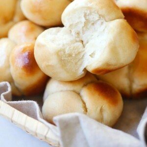 honey butter cloverleaf rolls