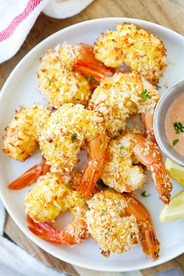 Easy and quick coconut shrimp recipe with breadcrumbs.
