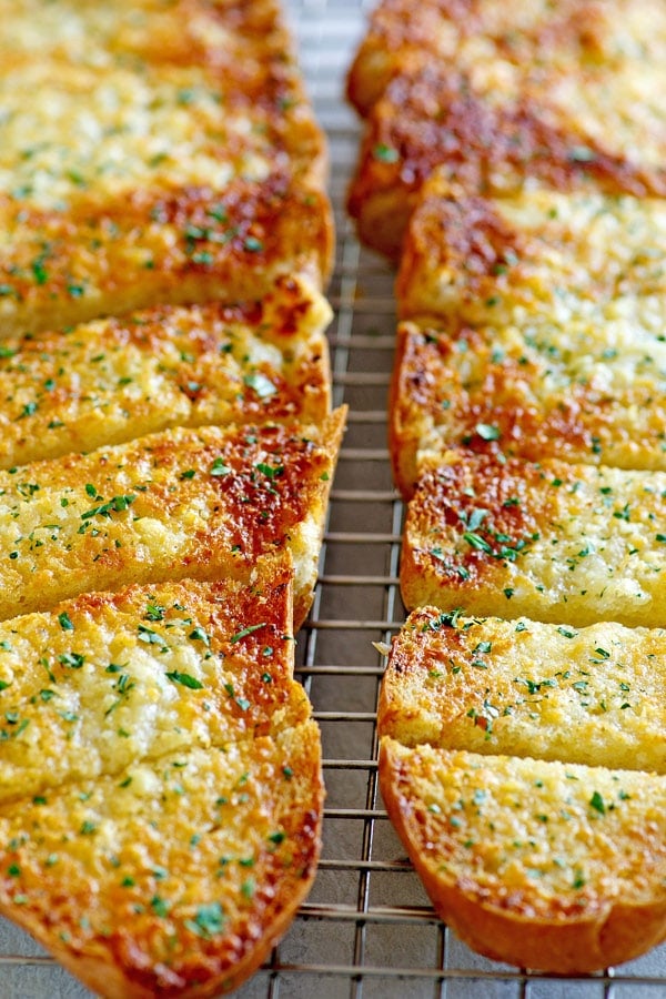 Quick and easy French buttery parmesan garlic bread.