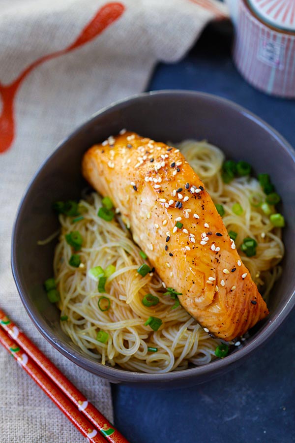 Gluten-free Salmon teriyaki Noodles in a bowl.