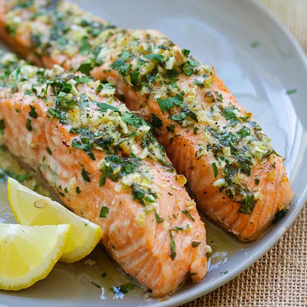 Garlic Herb Roasted Salmon - Rasa Malaysia