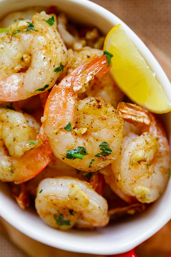 Healthy homemade Garlic Herb Roasted Shrimp recipe.