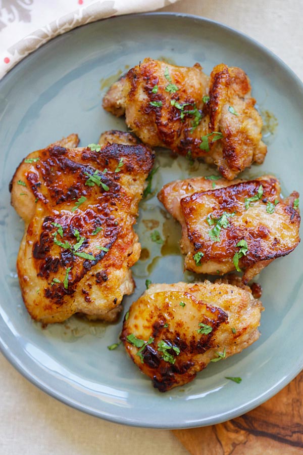 Easy and quick Skillet Lemongrass Chicken recipe serve in a plate.