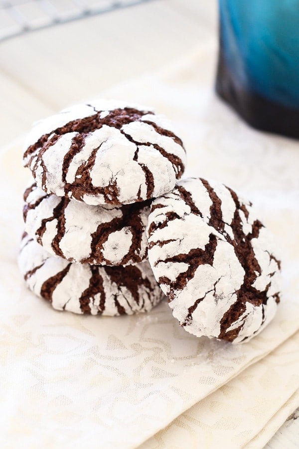 Chocolate Crinkle Cookies | Easy Delicious Recipes