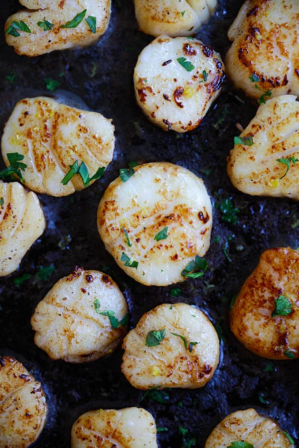 Brown Butter Scallops sauteed in skillet.