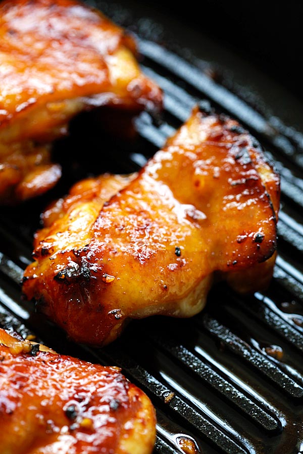 Honey turmeric chicken thighs with sticky, savory and sweet honey glaze.