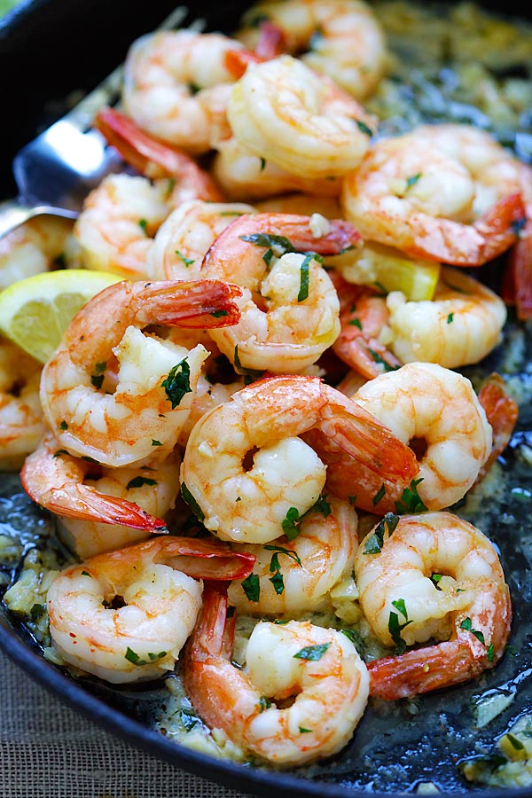 Shrimp scampi recipe with wine, garlic, butter and lemon juice.