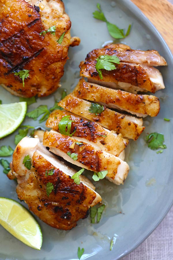 Sliced oven-baked chicken marinade with tequila, lime and garlic.