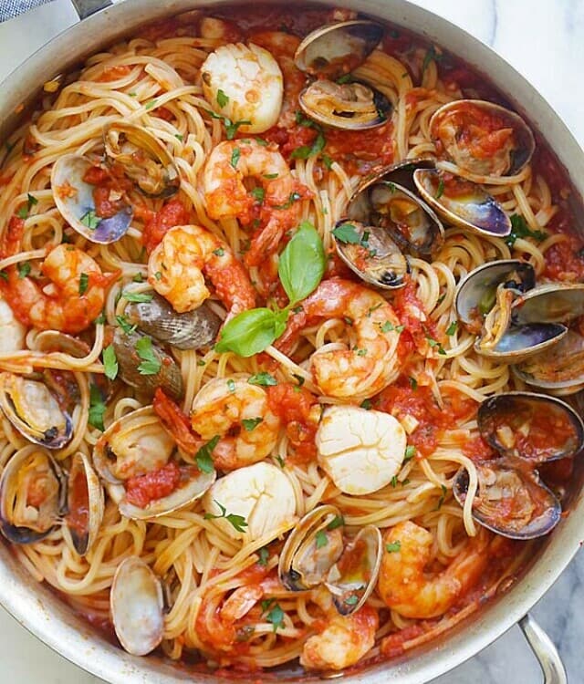 cropped-one-pot-seafood-pasta.jpg