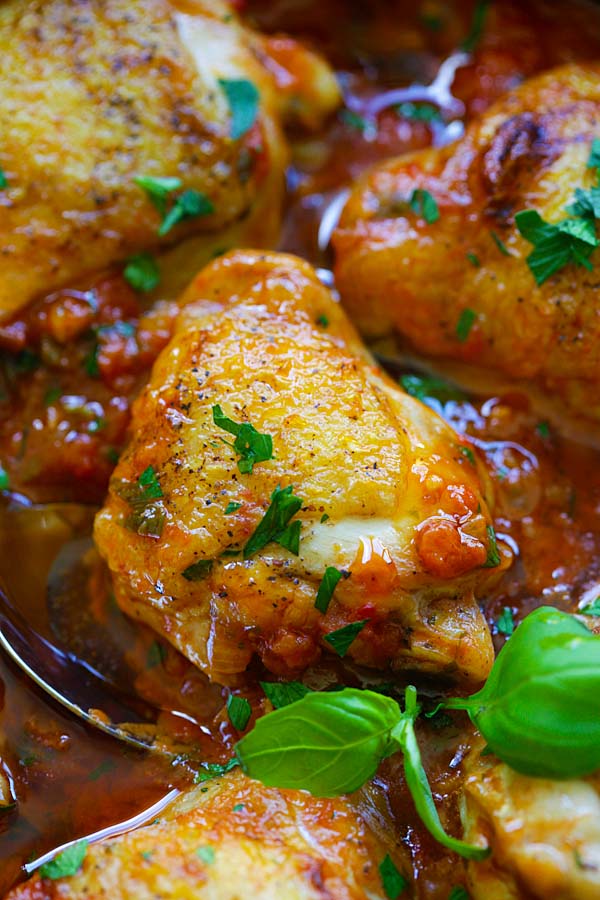 Italian braised chicken with homemade tomato sauce.