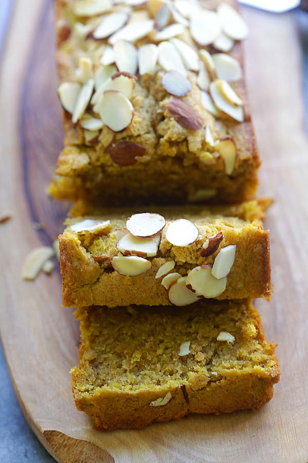 Easy and delicious homemade pound cake recipe with pumpkin and pumpkin pie spice.