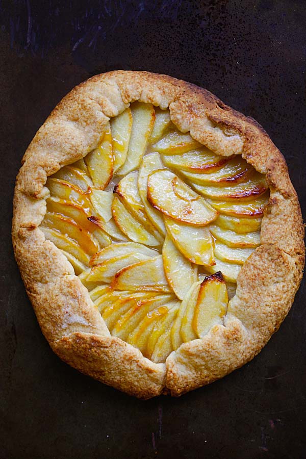 Rustic apple tart, ready to serve.