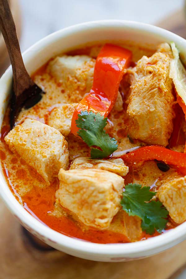 Creamy Thai Coconut Chicken Soup (Instant Pot) - Rasa Malaysia