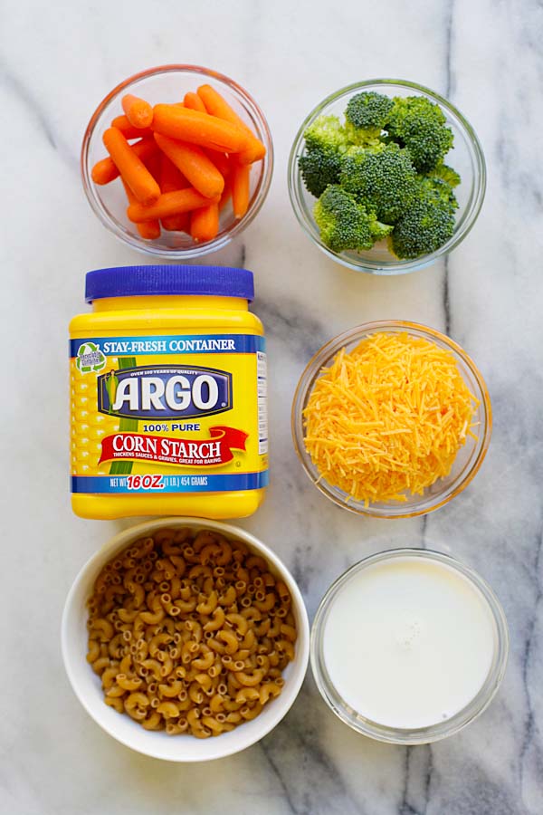 Mac and cheese with broccoli and carrots ingredients.