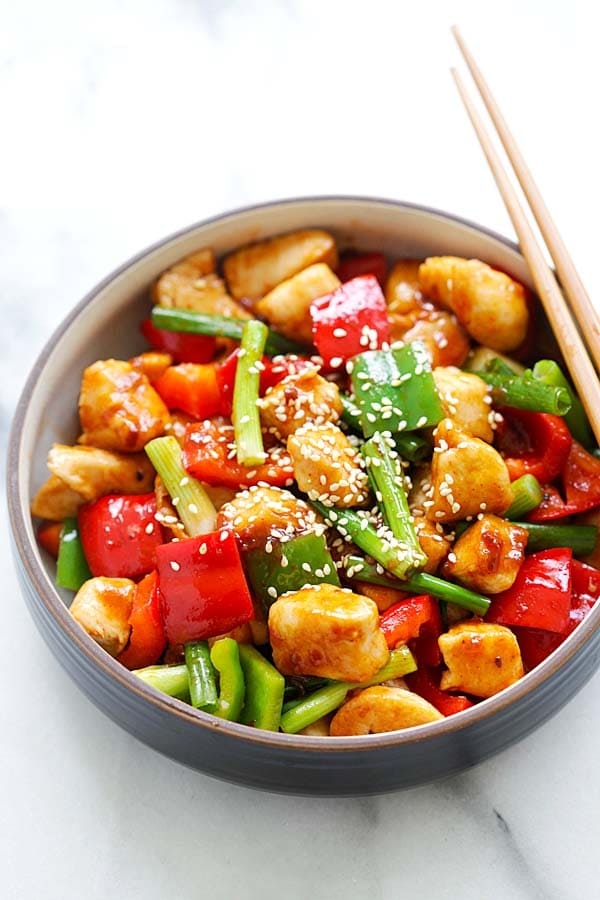 Easy and quick Asian spicy teriyaki chicken stir fry in a serving dish.