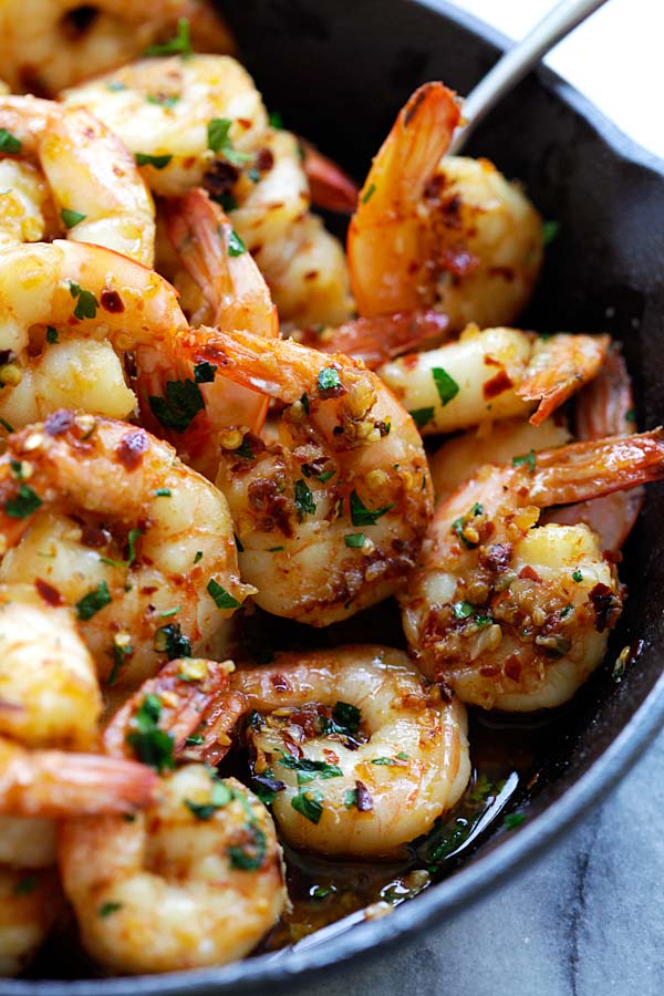 Close up chili garlic shrimp (Gambas Al Ajillo).