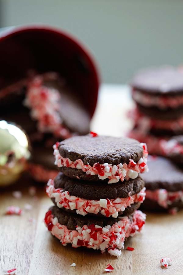 Chocolate Candy Cane Cookies - festive chocolate cookies with frosting and candy canes! The perfect cookie recipe for the holidays | rasamalaysia.com