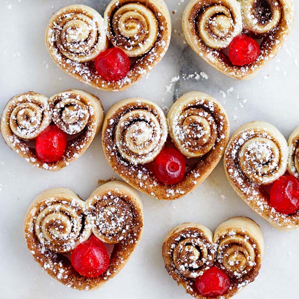 How to Make Heart Shaped Cinnamon Rolls for Valentine's Day