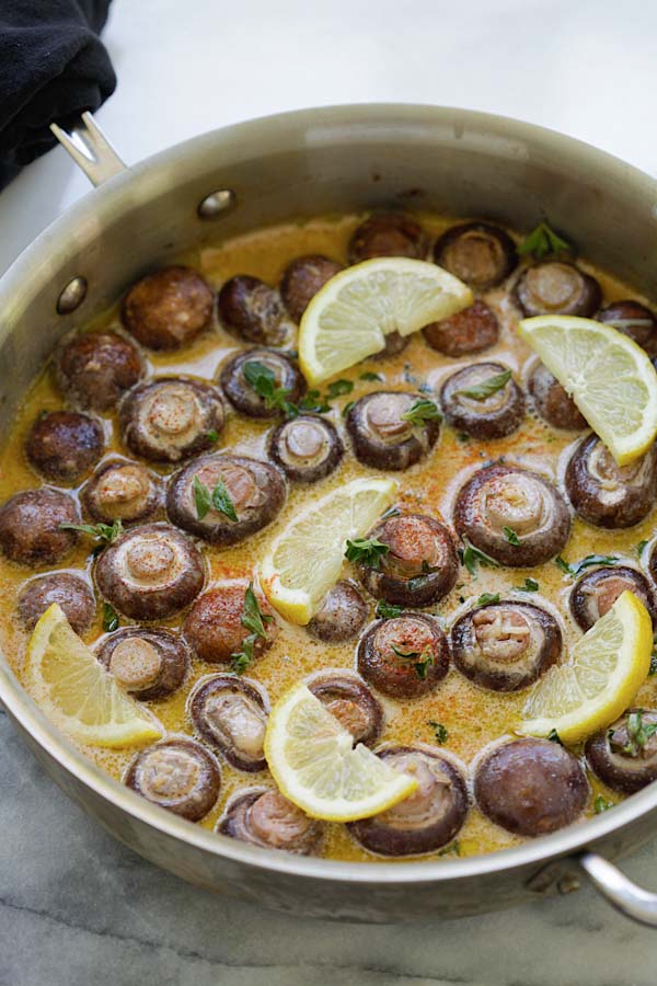 Easy and delicious one pot creamy lemon mushrooms with Parmesan cheese.