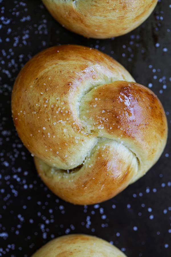 Easy and delicious Challah knots pretzel rolls.