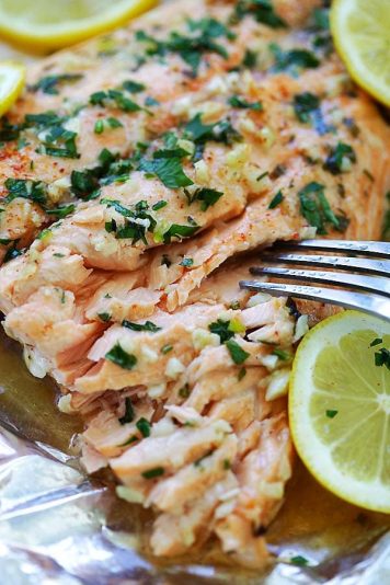 Garlic Lemon Butter Salmon - Rasa Malaysia