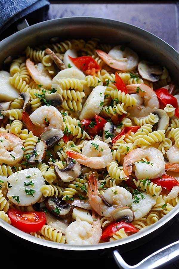 One-pot scallop and shrimp pasta made with simple ingredients.